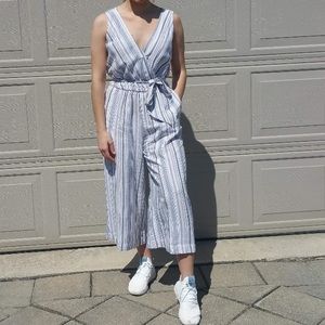 Gap V-neck Sleeveless Striped Linen Junpsuit